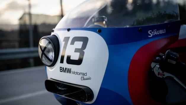 BMW S 1000 RR αποκτά ρετρό εμφάνιση με βοήθεια από τη Suzuki 